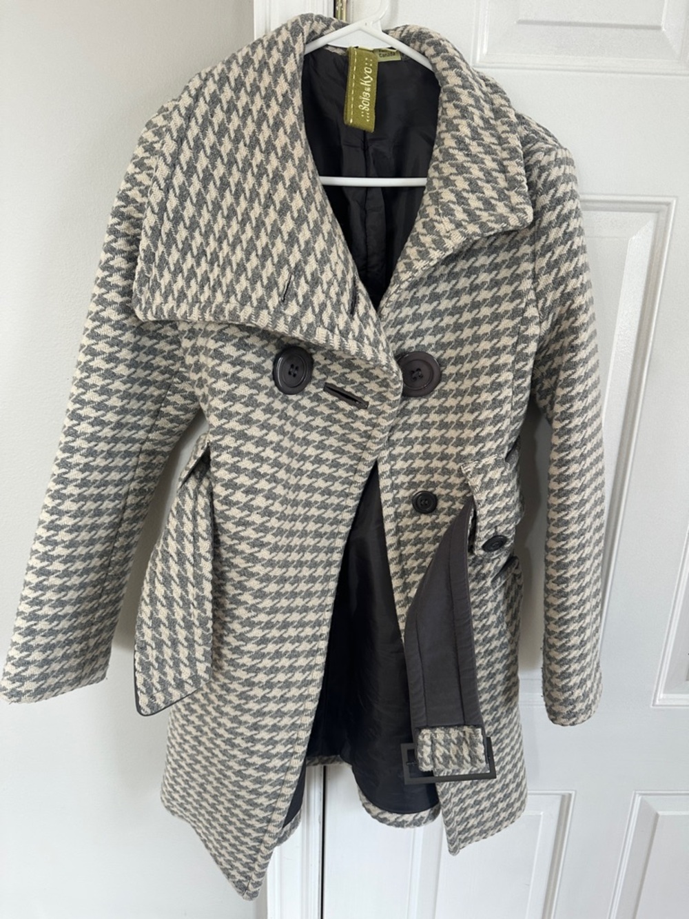 Soia & Kyo Cream and Gray Houndstooth Pea Coat